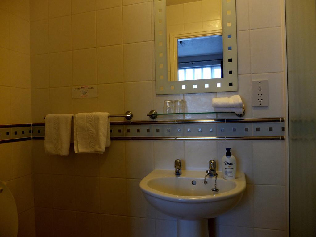 Meadowcroft Guest House Уиндермир Номер фото
